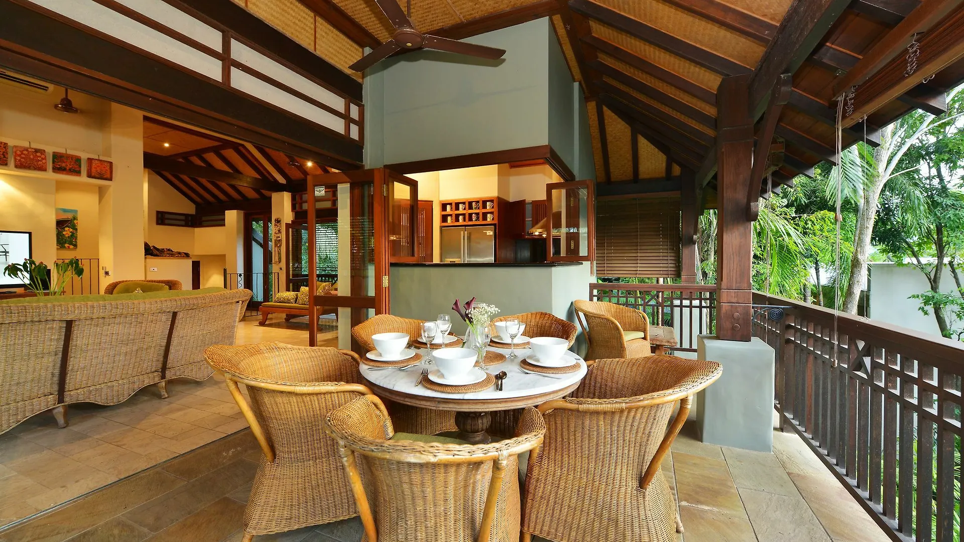Monsoon Villa B - Luxury Holiday Villa Port Douglas