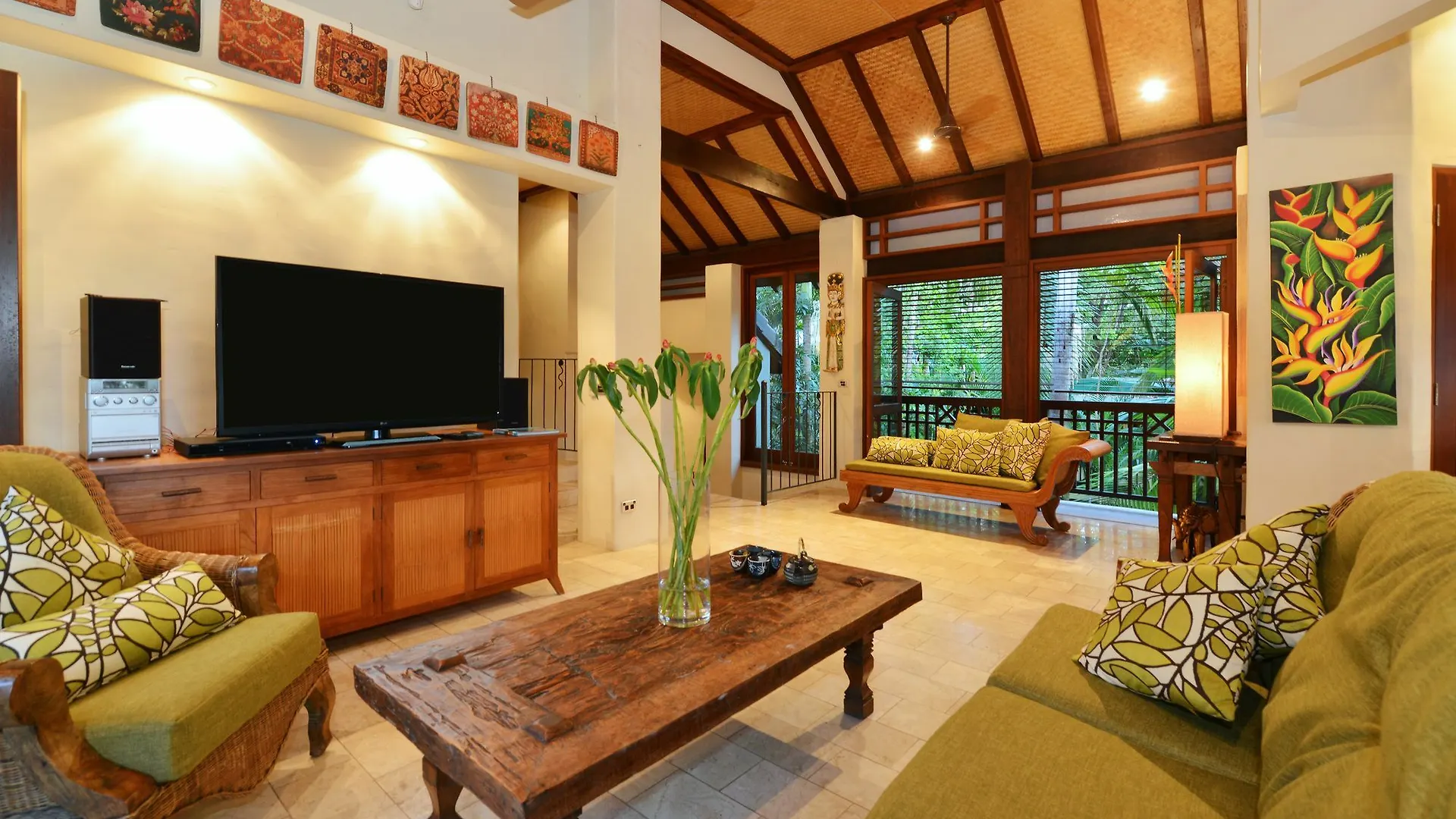 Monsoon Villa B - Luxury Holiday Villa Port Douglas